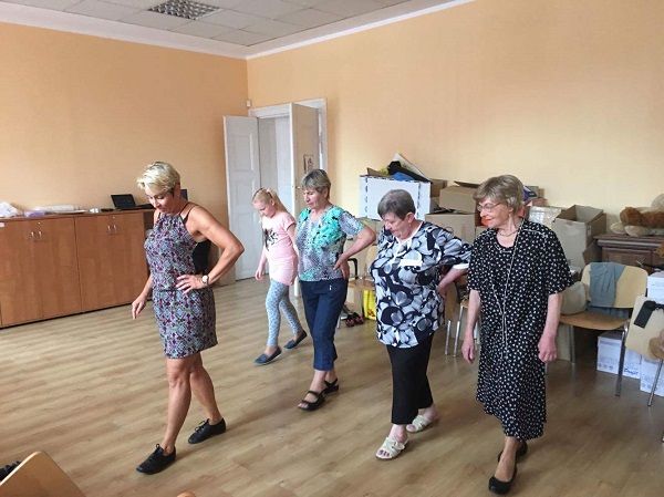 Read more about the article Zajęcia taneczne w ramach projektu socjalnego