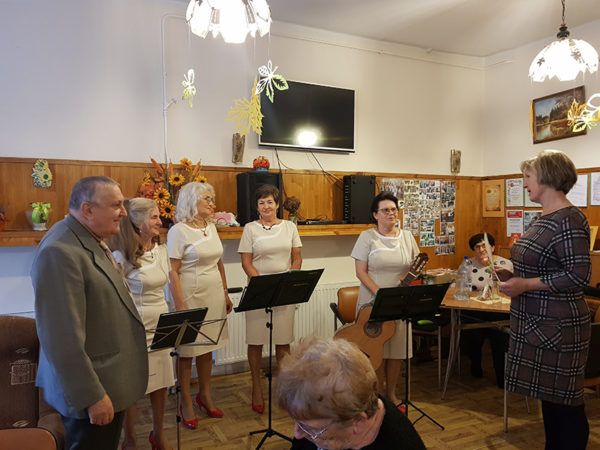 Read more about the article Miłe śpiewanie z „Serenadą”